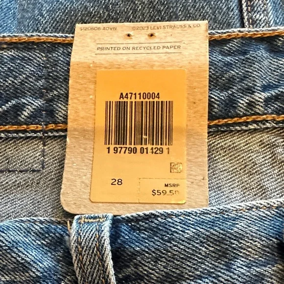 Blue Denim Midi Skirt Levi’s NWT with side slit - Picture 9 of 9